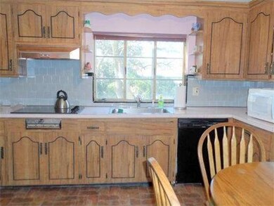 85 Shaw Rd, Belmont, MA 02478 - photo 7