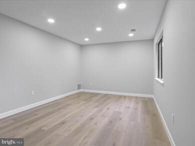 12554 Forest Hill Rd, Woodbridge, VA 22192 - photo 4