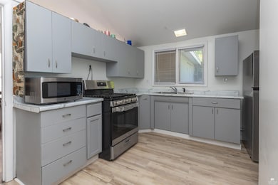 3007 Castle Ct, Salina, KS 67401 - photo 7