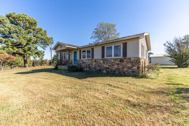 Hobby farm on 4 acres001