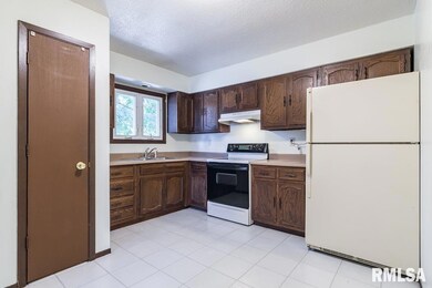 1710 W 52nd St, Davenport, IA 52806 - photo 6