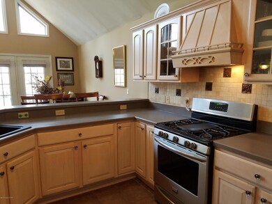 272 Four Seasons Dr, Drums, PA 18222 - photo 5