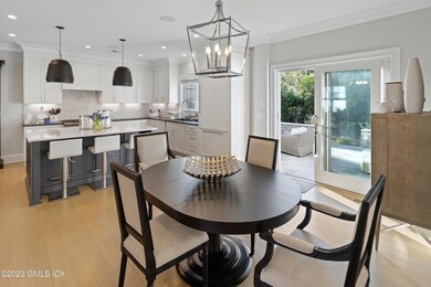 Dining & Kitchen