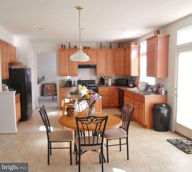 2644 Basingstoke Ln, Bryans Road, MD 20616 - photo 6
