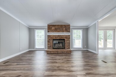 425 Cypress-Defuniak Sp-LoRes-1