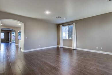04-Entry Way
