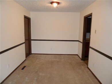 861 Westbury Ln S unit D, Columbus, OH 43228 - photo 7