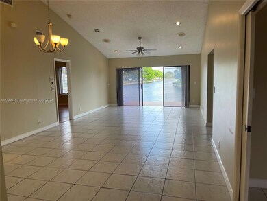 7208 Primrose Ln unit 138, Tamarac, FL 33321 - photo 4
