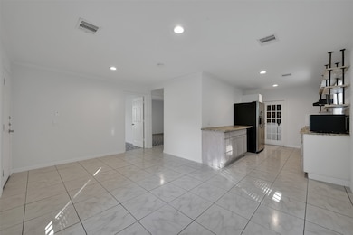 5038 Creekmont Dr, Houston, TX 77091 - photo 5