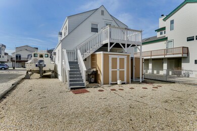 257 W 18th St Ship Bottom NJ-large-035-1