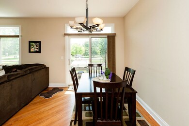 196 Mayo Ct, Elmhurst, IL 60126 - photo 7