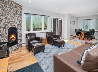 4112-Spruce-Way-MLS_03
