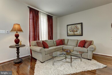 5338 Wyndholme Cir unit 3, Baltimore, MD 21229 - photo 4