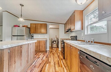 14812 Carla Ct, Conroe, TX 77302 - photo 3