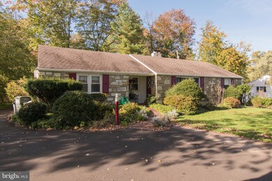 1064 Manor Ln, Southampton, PA 18966 - photo 2