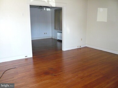 508 Fairview St, Reading, PA 19605 - photo 4