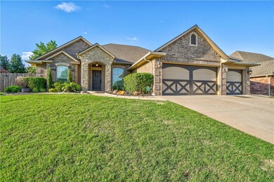 19413 Crest Ridge Dr, Edmond, OK 73012 - photo 2