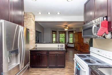 1012 10th St N Fargo-18.jpg