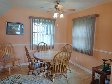 2516 chatham dining room