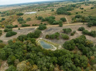 1250 Ladewig Ln, Flatonia, TX 78956 - photo 4