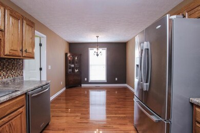 605 Meadowlark Dr, Shelbyville, TN 37160 - photo 6