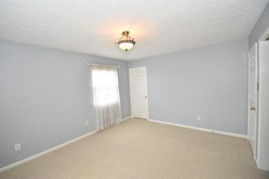 751 E Lexington St, Harrodsburg, KY 40330 - photo 5