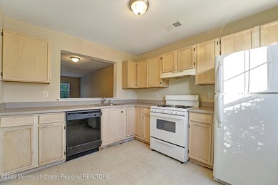 121 Sandpiper Ln, Bayville, NJ 08721 - photo 4