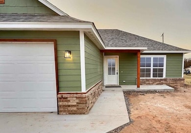 1019 N Central Ave, Cushing, OK 74023 - photo 2