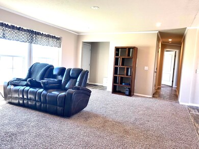 14971 Cochise St, Williston, ND 58801 - photo 6