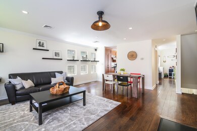 006-Living_Room-3966002-medium