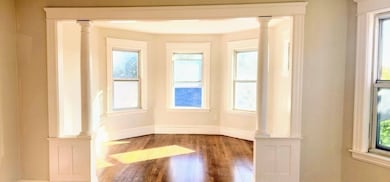 21 Henchman St, Worcester, MA 01605 - photo 6