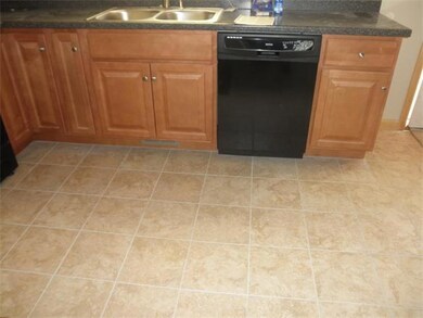 66 - 68 Biddle St unit 1, Springfield, MA 01129 - photo 7