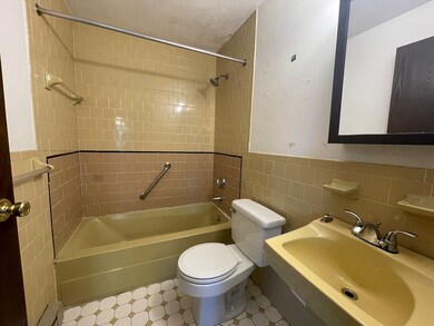 Sagamore Place Condominiums unit 618, Quincy, MA 02171 - photo 4