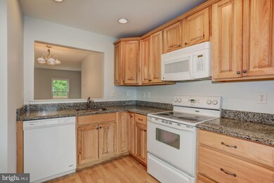 13916 Gunners Place, Centreville, VA 20121 - photo 2