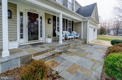 21508 Hearthstone Ct, Broadlands, VA 20148 - photo 2