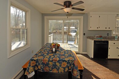 14 Maplewood Ave, Rochester, NH 03867 - photo 5