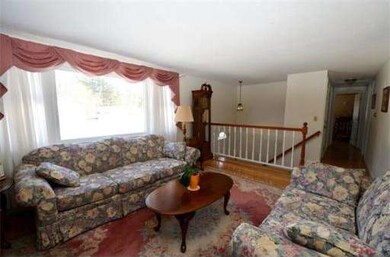 28 Parkwood Dr, Pepperell, MA 01463 - photo 7