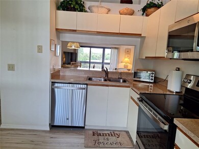 Kitchen, new SS appliances