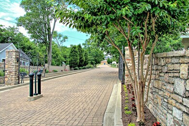 705 Halcyon Way, Columbia, TN 38401 - photo 3