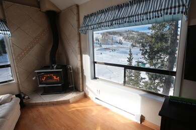 BrianHead-Condo-3-LivingRoom