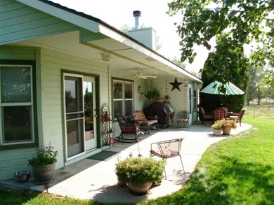 2333 Lower Pond Ln, Homedale, ID 83628 - photo 3