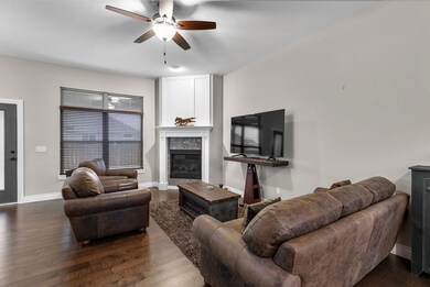 1143 S Cumberland Ave, Republic, MO 65738 - photo 5