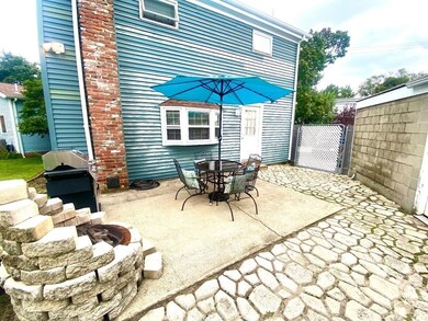 9 Lee St, Pawtucket, RI 02861 - photo 4