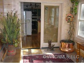 BEAUTIFUL TILE ENTRY/FOYER