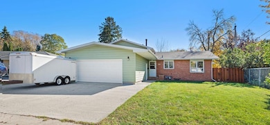 2807 Edgewood Dr N, Fargo, ND 58102 - photo 2