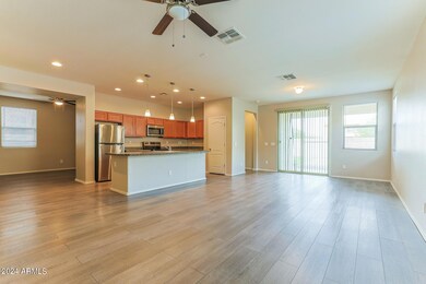 003-photo-living-room-13444512
