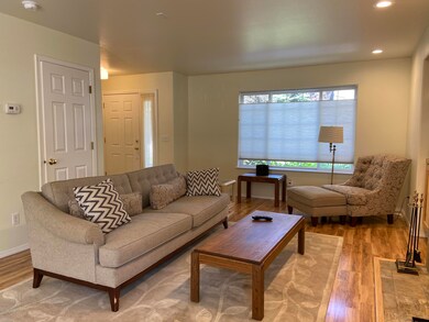 3040 Leighton St unit A, Anchorage, AK 99517 - photo 4