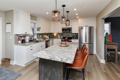 15365 Ridgeview Dr, Clive, IA 50325 - photo 6