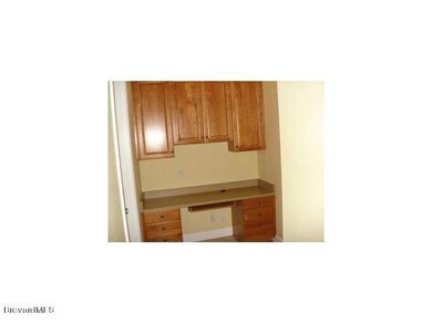 20130721053335661110000000-o