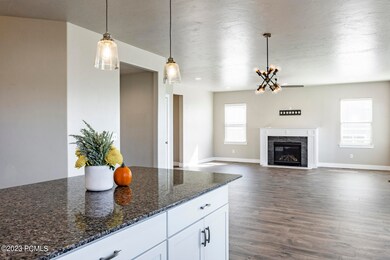 12125 N Montrose Dr, Highland, UT 84003 - photo 5